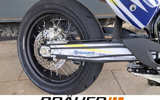 Neufahrzeug Husqvarna 701 Supermoto - Bild 6