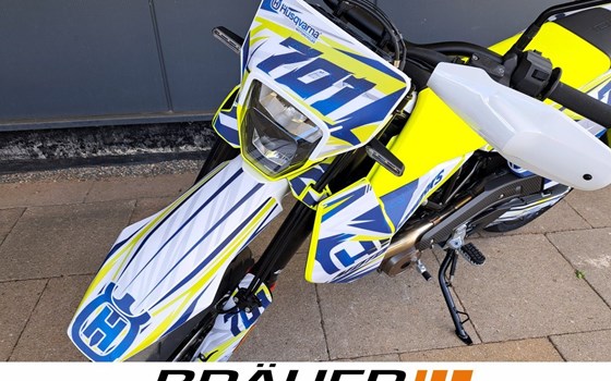 Neufahrzeug Husqvarna 701 Supermoto - Bild 9