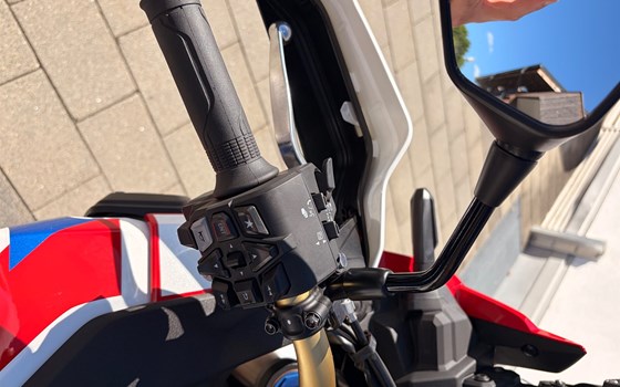 Gebrauchtmotorrad Honda CRF1000L Africa Twin Adventure Sports - Bild 9