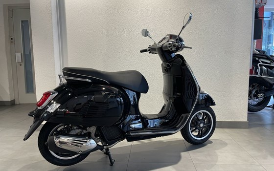 Motorrad Occasion Vespa GTS 125 Super - Bild 4
