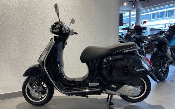 Motorrad Occasion Vespa GTS 125 Super - Bild 6