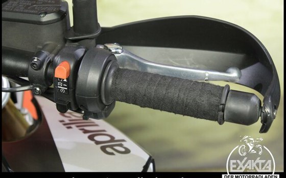 Gebrauchtmotorrad Aprilia Dorsoduro 900 - Bild 19