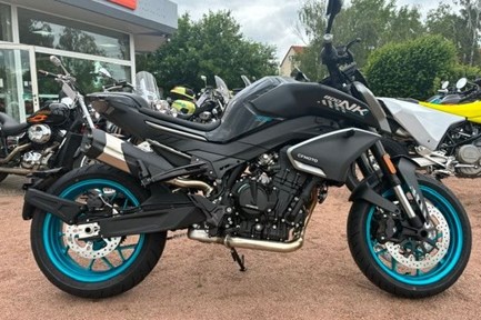 CFMOTO 800NK Advanced