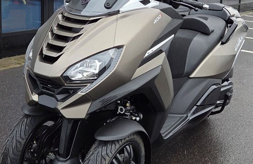 Gebrauchtmotorrad Peugeot Metropolis Active