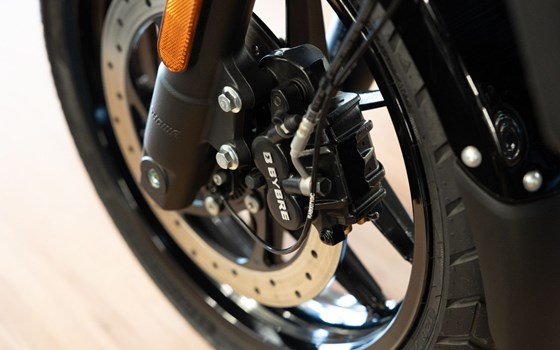 Neufahrzeug Royal Enfield Guerrilla 450 - Bild 20