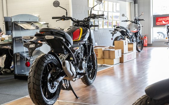 Neufahrzeug Royal Enfield Guerrilla 450 - Bild 6