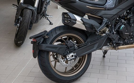 Gebrauchtmotorrad CFMOTO 800NK Sport - Bild 13
