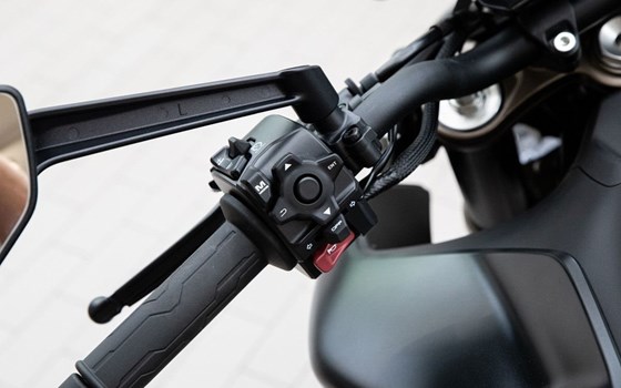 Gebrauchtmotorrad CFMOTO 800NK Sport - Bild 17
