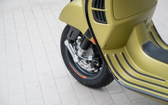 Neufahrzeug Vespa GTS 125 Supersport iGET - Bild 19