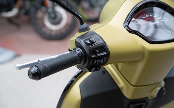 Neufahrzeug Vespa GTS 125 Supersport iGET - Bild 24