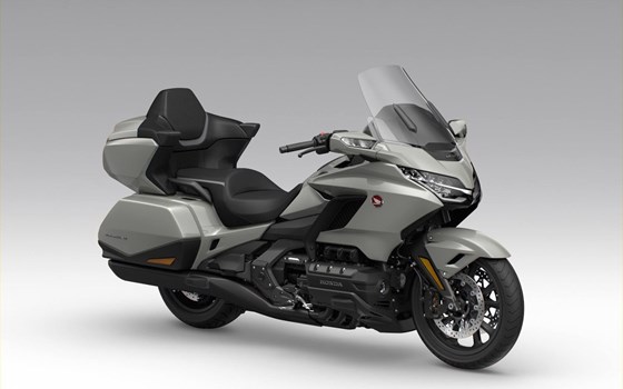 Gebrauchtmotorrad Honda GL 1800 Goldwing Tour DCT - Bild 3