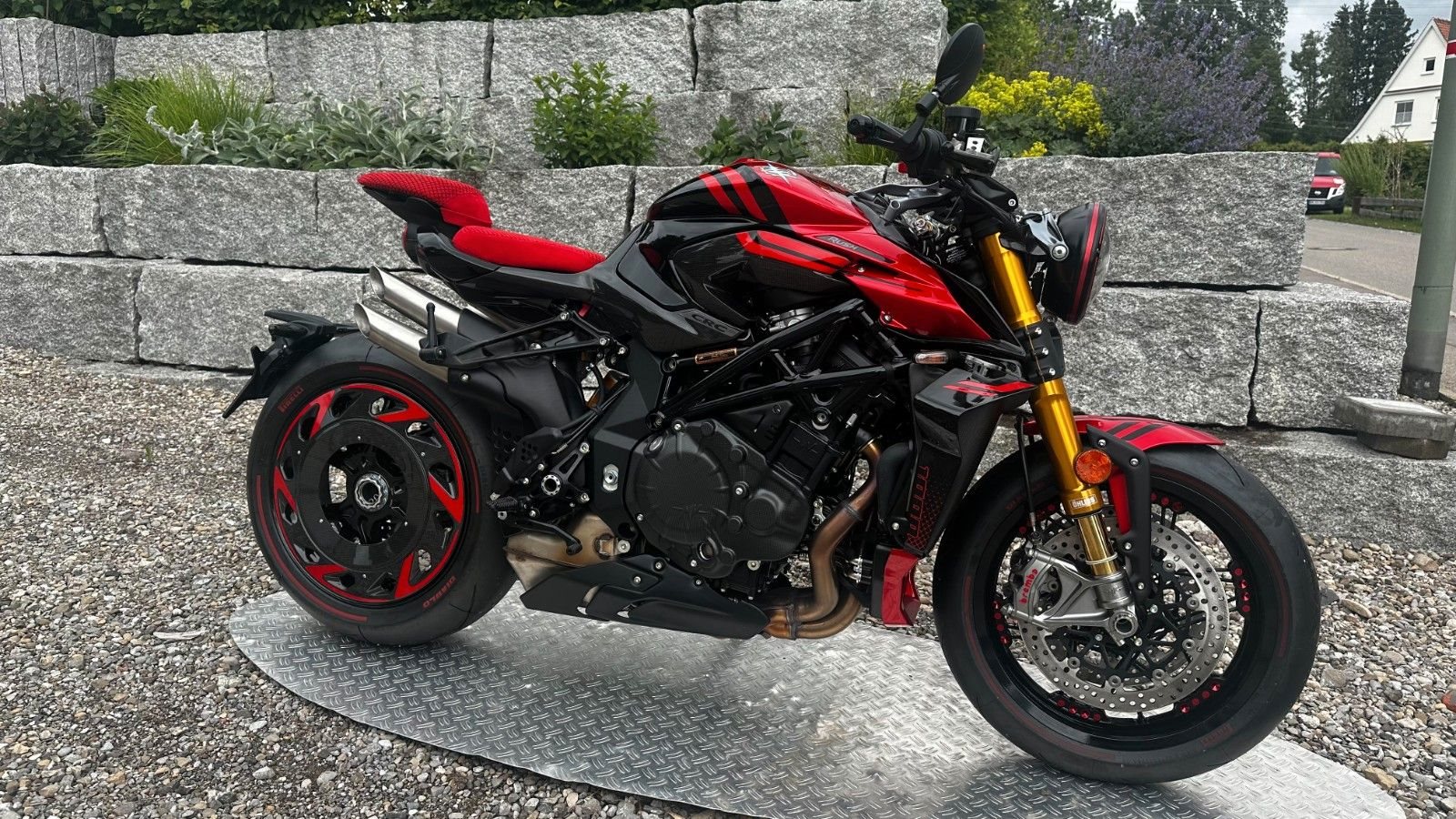 MV Agusta Rush 1000