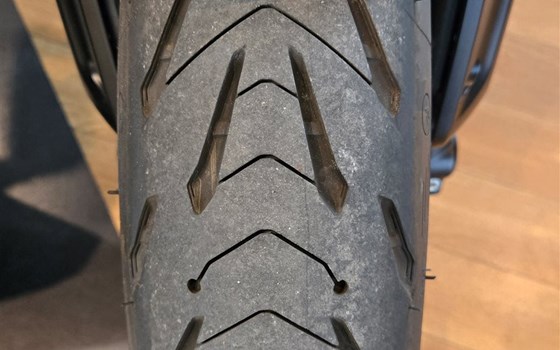 Gebrauchtmotorrad Triumph Trident 660 - Bild 3