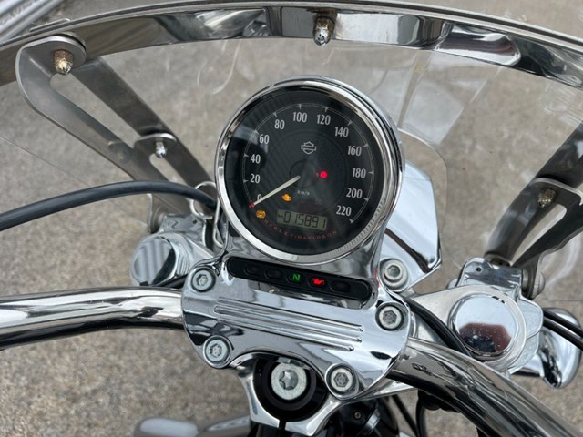Harley-Davidson Sportster XL 1200T SuperLow (schwarz) - Bild 12