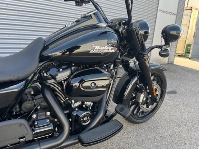 Harley-Davidson Freewheeler (schwarz) - Bild 4