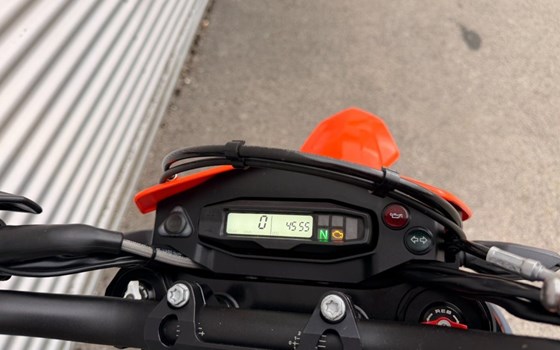 Gebrauchtmotorrad KTM 690 SMC R - Bild 5
