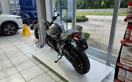 Gebrauchtmotorrad Honda CB1000 Hornet - Bild 2
