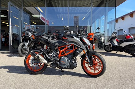 KTM 390 Duke