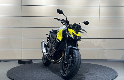 Neumotorrad Honda CB750 Hornet