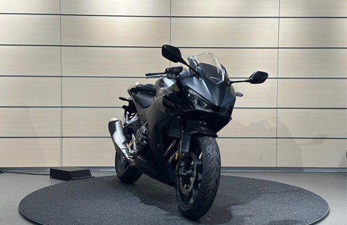 Neumotorrad Honda CBR500R E-Clutch