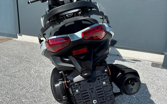 Gebrauchtmotorrad Yamaha XMAX 300 Tech MAX+ - Bild 13