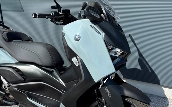 Gebrauchtmotorrad Yamaha XMAX 300 Tech MAX+ - Bild 4