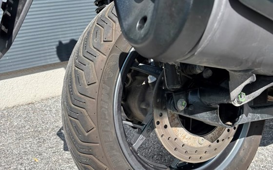Gebrauchtmotorrad Yamaha XMAX 300 Tech MAX+ - Bild 5