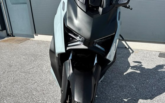 Gebrauchtmotorrad Yamaha XMAX 300 Tech MAX+ - Bild 2
