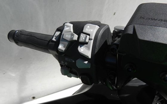 Gebrauchtmotorrad Kawasaki Ninja 1100SX SE - Bild 14
