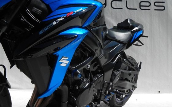 Gebrauchtmotorrad Suzuki GSX-S750 - Bild 8