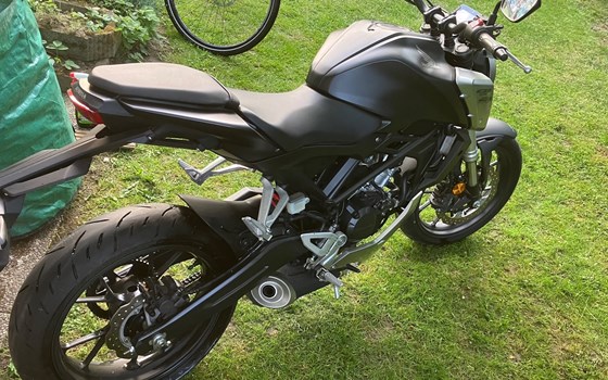 Gebrauchtmotorrad Honda CB 125 - Bild 2
