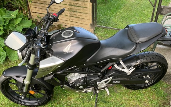 Gebrauchtmotorrad Honda CB 125 - Bild 4