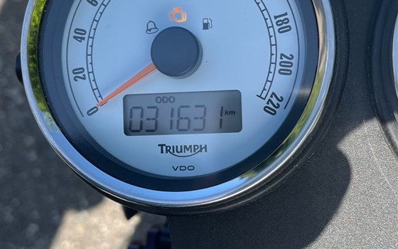 Motorrad Occasion Triumph Thruxton - Bild 8