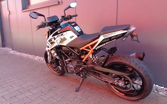 Gebrauchtmotorrad KTM 125 Duke - Bild 11