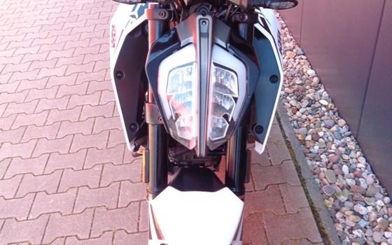 Gebrauchtmotorrad KTM 125 Duke - Bild 8