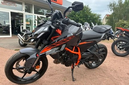 KTM 390 Duke
