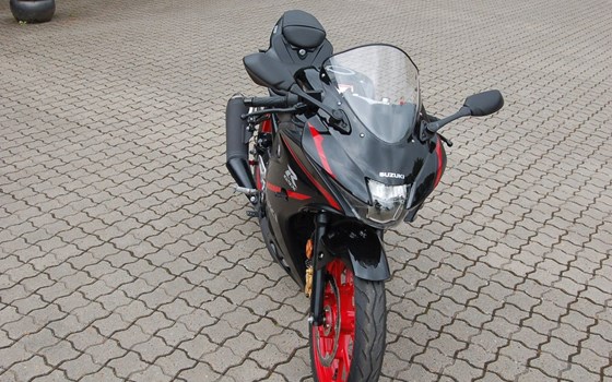 Gebrauchtmotorrad Suzuki GSX-R125 - Bild 2