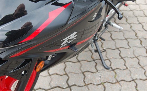 Gebrauchtmotorrad Suzuki GSX-R125 - Bild 3
