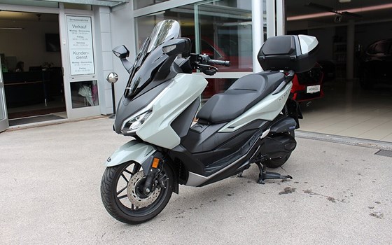 Gebrauchtmotorrad Honda Forza 350 - Bild 2
