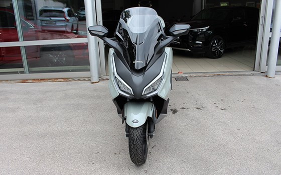 Gebrauchtmotorrad Honda Forza 350 - Bild 3
