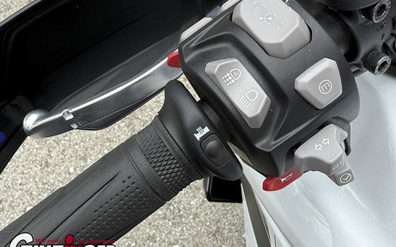 Gebrauchtmotorrad Triumph Tiger 900 GT Pro - Bild 9