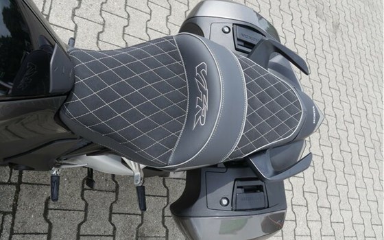 Gebrauchtmotorrad Honda VFR1200 FD - Bild 20