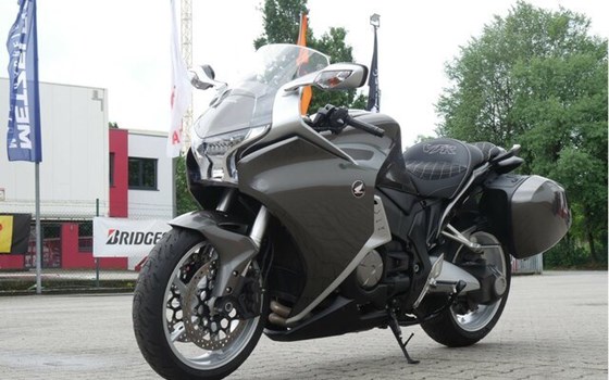 Gebrauchtmotorrad Honda VFR1200 FD - Bild 27