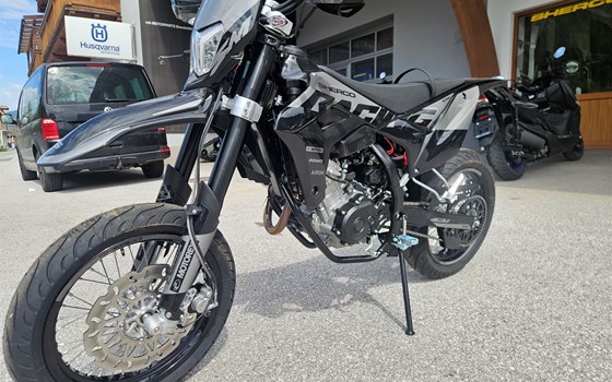 Neufahrzeug Sherco 125 4-Takt SM Black Moon RS - Bild 5