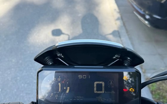 Motorrad Occasion Honda CB650R - Bild 5