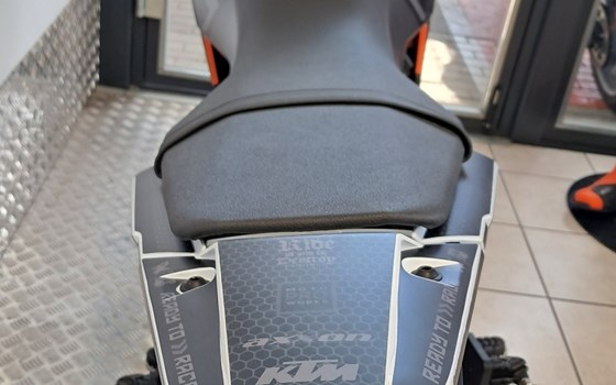 Neufahrzeug KTM 125 SMC R - Bild 9