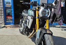 Neumotorrad Suzuki GSX-8R