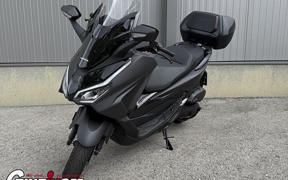 Gebrauchtmotorrad Honda Forza 300 - Bild 2