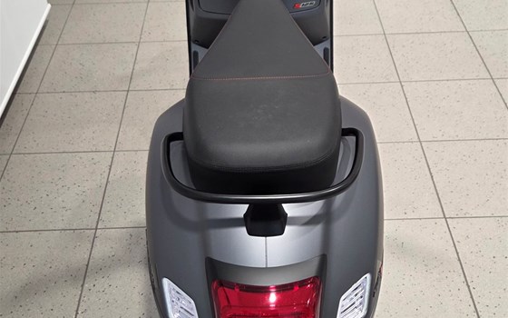 Neufahrzeug Vespa GTS 125 Super Sport - Bild 3