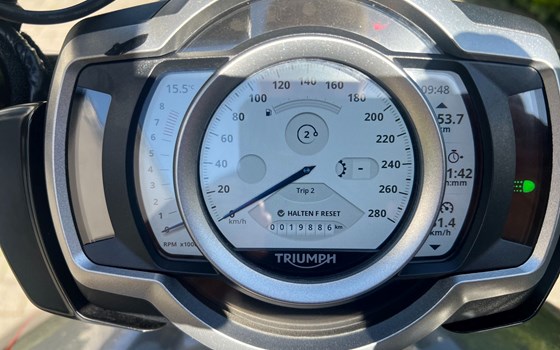 Gebrauchtmotorrad Triumph Rocket 3 GT - Bild 4